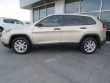 Used 2015 Jeep Cherokee Sport image 4