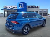 Used 2019 Volkswagen Tiguan SE w/ Panoramic Sunroof Package image 2