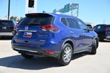 Used 2018 Nissan Rogue SV image 4