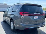 Used 2022 Chrysler Pacifica Touring-L image 4