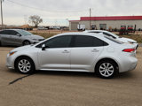 Used 2022 Toyota Corolla LE image 2