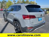New 2024 Volkswagen Taos SE image 3