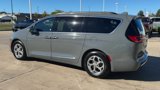 Used 2022 Chrysler Pacifica Limited image 6