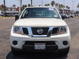 Used 2018 Nissan Frontier SV image 2
