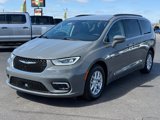 Used 2022 Chrysler Pacifica Touring-L image 4
