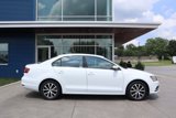 Used 2017 Volkswagen Jetta SE image 5