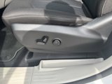 Used 2022 Chrysler Voyager LX image 6