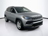Used 2022 Jeep Compass Latitude image 3