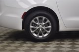 New 2025 Chrysler Pacifica Select image 6