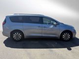 Used 2021 Chrysler Pacifica Touring-L image 6