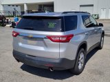 Used 2021 Chevrolet Traverse LT image 2