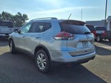 Used 2015 Nissan Rogue SV image 4