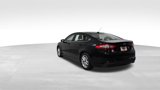 Used 2015 Ford Fusion SE image 3