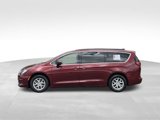 Used 2021 Chrysler Voyager Lxi image 2