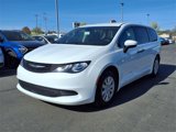 Used 2021 Chrysler Voyager L image 3