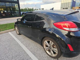 Used 2017 Hyundai Veloster Value Edition image 4