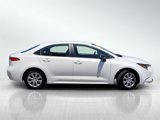 Used 2021 Toyota Corolla LE image 3