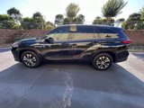 Used 2020 Toyota Highlander XLE image 2
