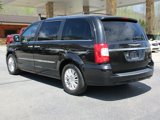 Used 2015 Chrysler Town & Country Limited image 4