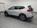 Used 2017 Nissan Rogue SL w/ SL Premium Package image 3