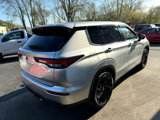 Used 2022 Mitsubishi Outlander SEL Black Edition image 4