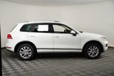 Used 2013 Volkswagen Touareg Sport image 3