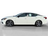 Used 2022 Nissan Altima 2.5 SR image 2