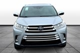 Used 2017 Toyota Highlander XLE image 3