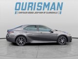 Used 2023 Toyota Camry SE image 2