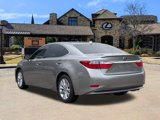 Used 2015 Lexus ES 300h image 3