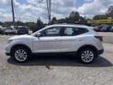 Used 2022 Nissan Rogue Sport SV image 2