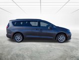 Used 2022 Chrysler Pacifica Touring-L image 5