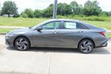 New 2025 Hyundai Elantra SEL image 2