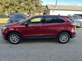 Used 2022 Ford Edge SEL w/ Convenience Package image 2