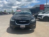Used 2022 Chrysler Pacifica Touring-L image 2