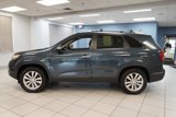 Used 2011 Kia Sorento LX w/ Convenience Pkg image 2
