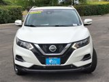 Used 2020 Nissan Rogue Sport SV image 3