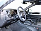 Used 2024 Porsche Cayenne image 4