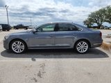 Used 2018 Volkswagen Passat 2.0T SEL Premium image 2