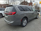 New 2025 Chrysler Pacifica Select image 4