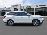 Used 2017 Nissan Pathfinder Platinum image 2