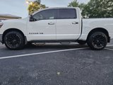 Used 2019 Nissan Titan SV w/ SV Convenience Package image 4