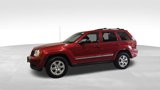 Used 2010 Jeep Grand Cherokee Laredo image 2