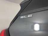 Used 2021 GMC Terrain SLE w/ Driver Convenience Package image 4