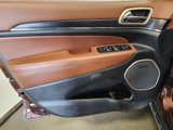 Used 2015 Jeep Grand Cherokee Summit image 2
