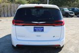 New 2025 Chrysler Pacifica Select image 5