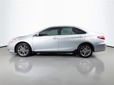 Used 2016 Toyota Camry SE image 4
