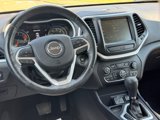 Used 2017 Jeep Cherokee Limited image 3