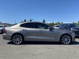 Used 2020 Volvo S60 T5 Momentum image 2