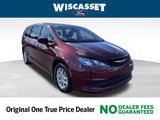Used 2023 Chrysler Voyager LX image 1